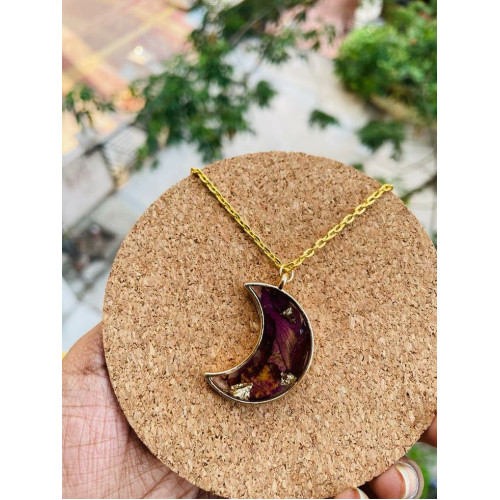 Moon Shaped Pendant For Resin